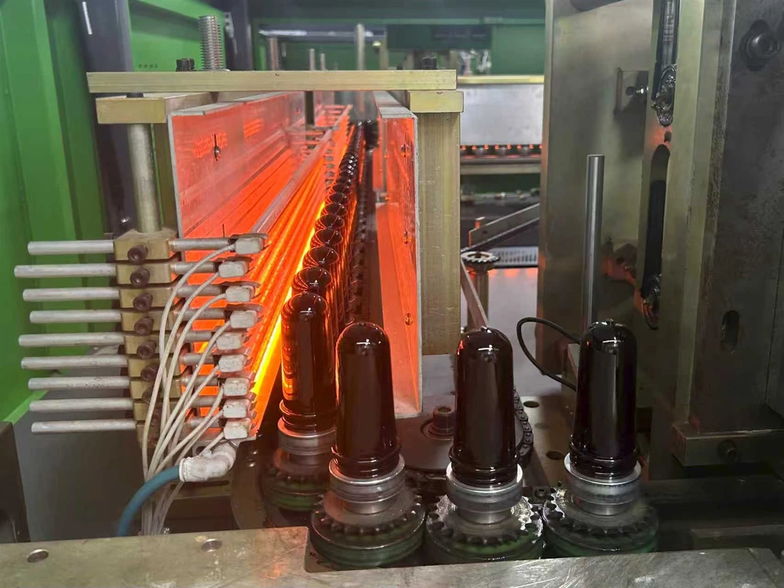 plastic bottles packaging
